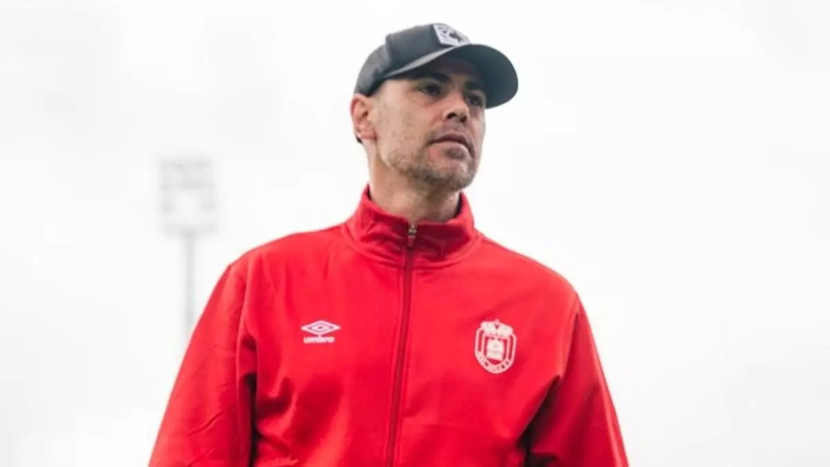 Víctor Valdés deja el Ávila tras solo cuatro partidos