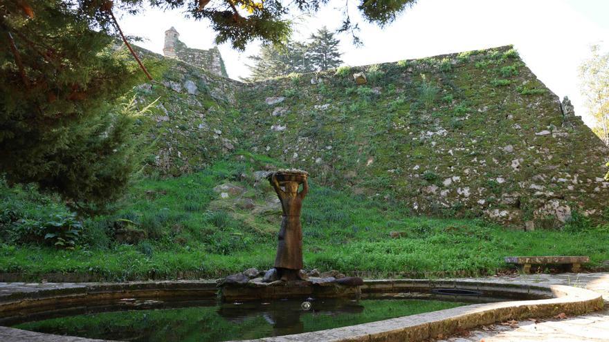 Los moradores de piedra de O Castro: una galería de arte al aire libre
