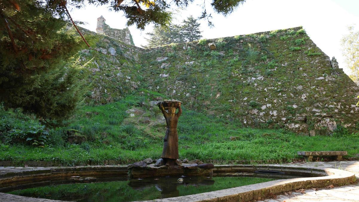 Los moradores de piedra de O Castro: una galería de arte al aire libre