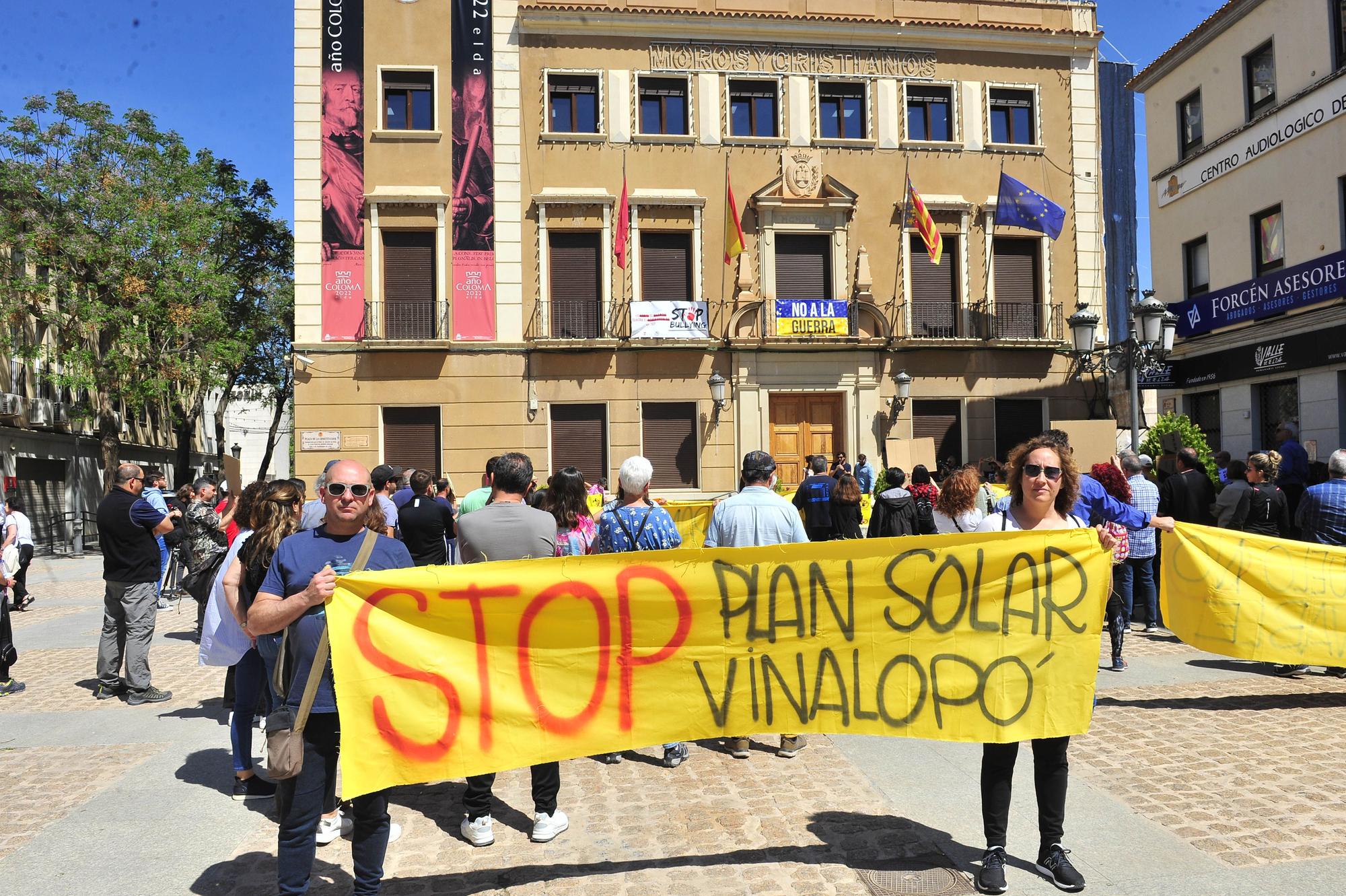 Manifestación contra las plantas solares en Elda