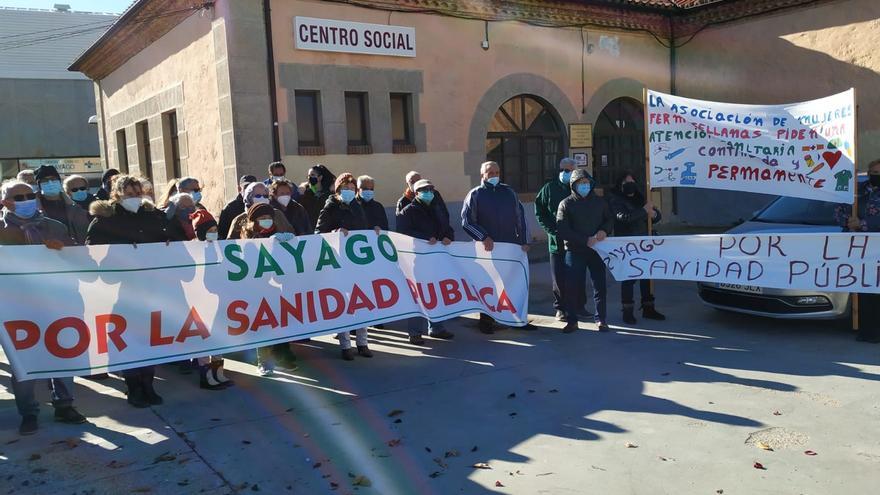 Concentración por la sanidad en Bermillo de Sayago