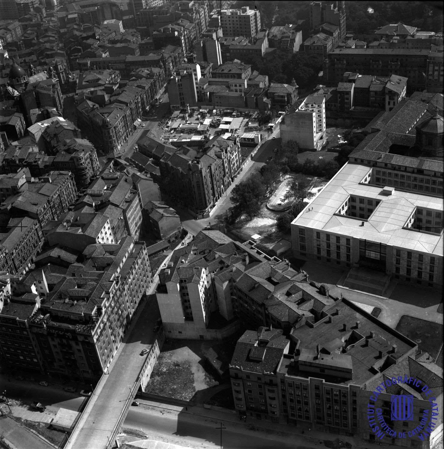 Un vuelo al pasado: así era Asturias, desde el aire, en 1962