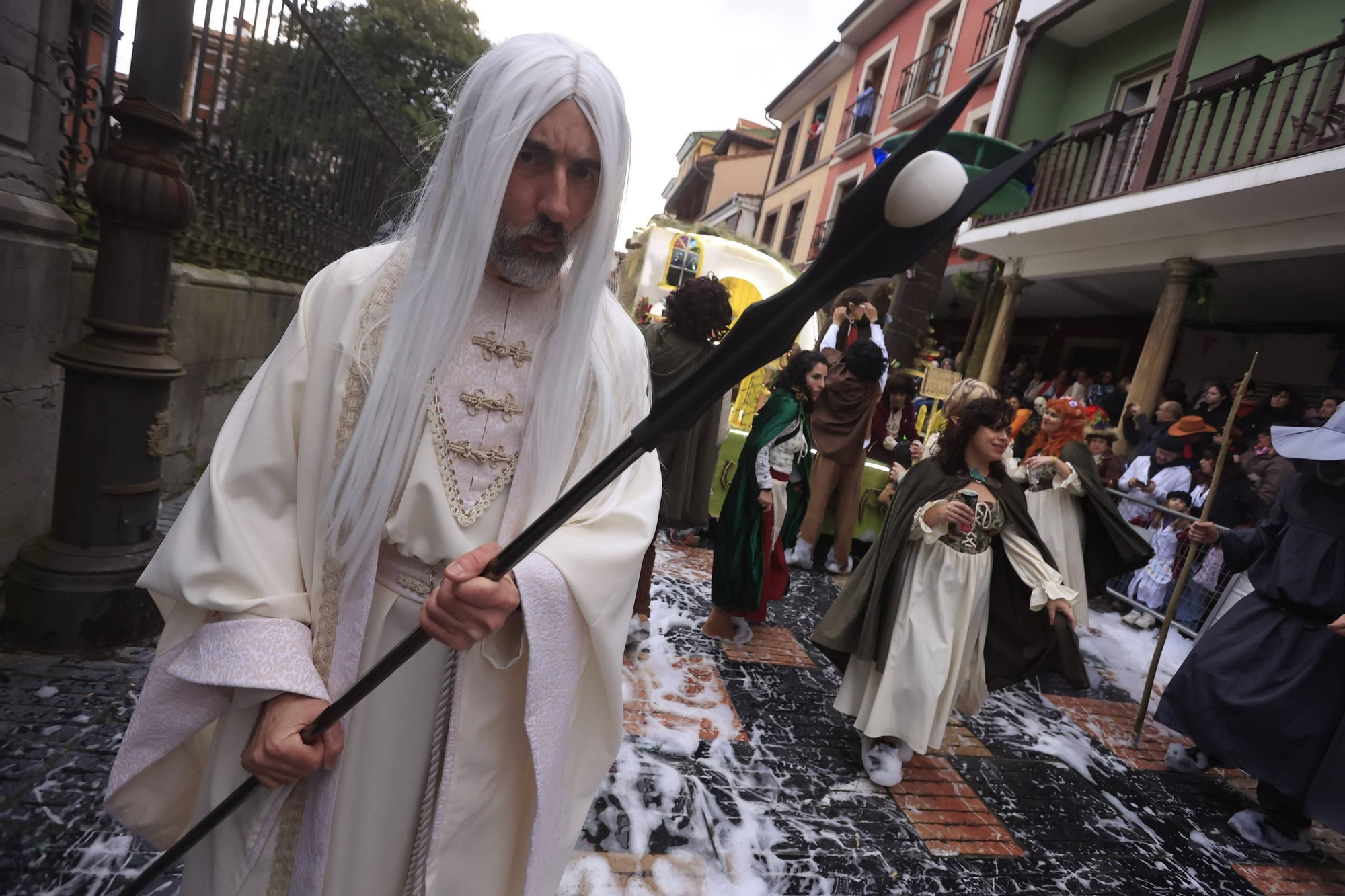 EN IMÁGENES: Así fue el espectacular 37.º Descenso de Galiana en el Antroxu de Avilés
