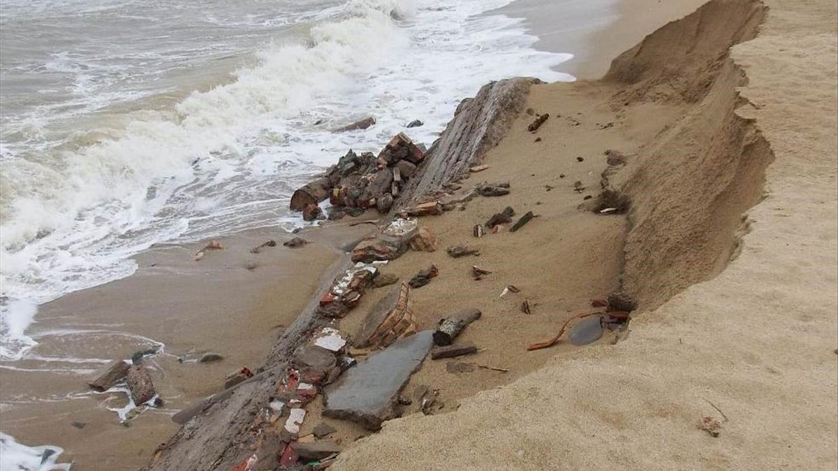 zentauroepp53221156 24 04 2020 badalona temporal playa el temporal dels darrers 200424130553