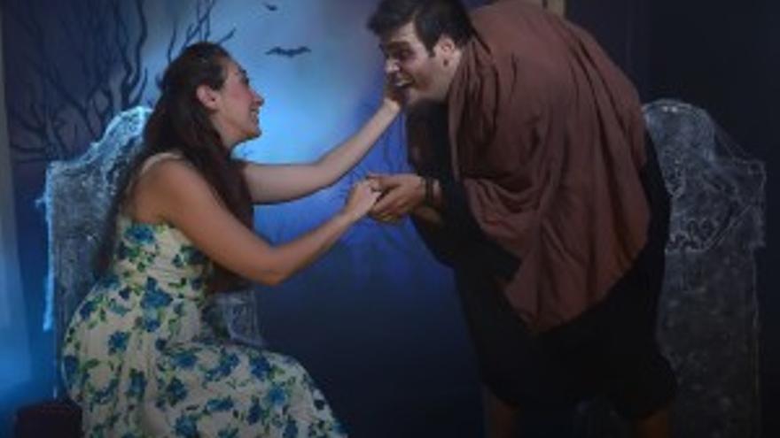 Llega a Bullas el musical ‘Draculina’ por Halloween