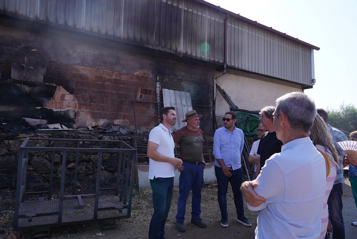 GALERÍA | Carlos Martínez visita los pueblos afectados por el incendio de Sayago GALERÍA | Carlos Martínez visita los pueblos afectados por el incendio de Sayago