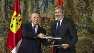 Canarias navega entre dos aguas en las batallas sobre la financiación