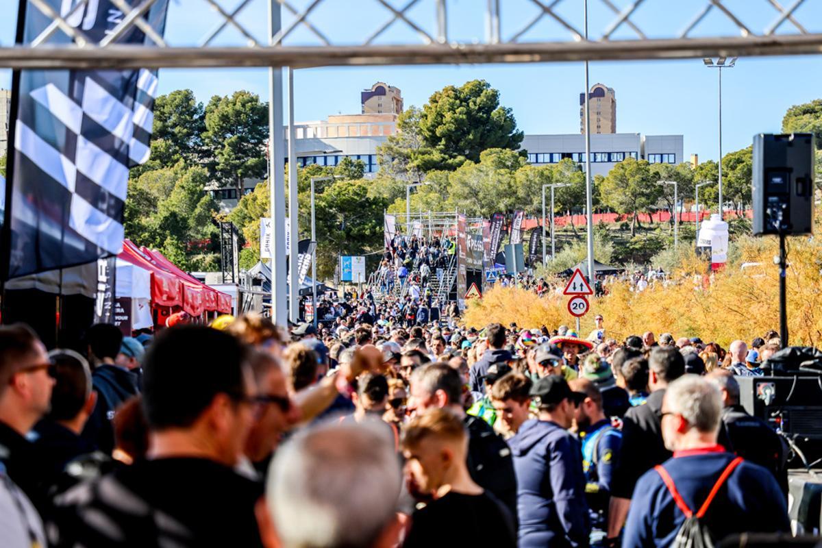 El público atestó los parques de Foietes y El Moralet.