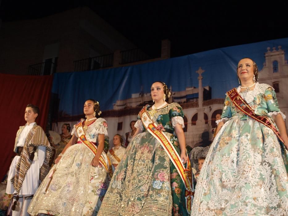 El Pouet celebra la primera presentación fallera del año