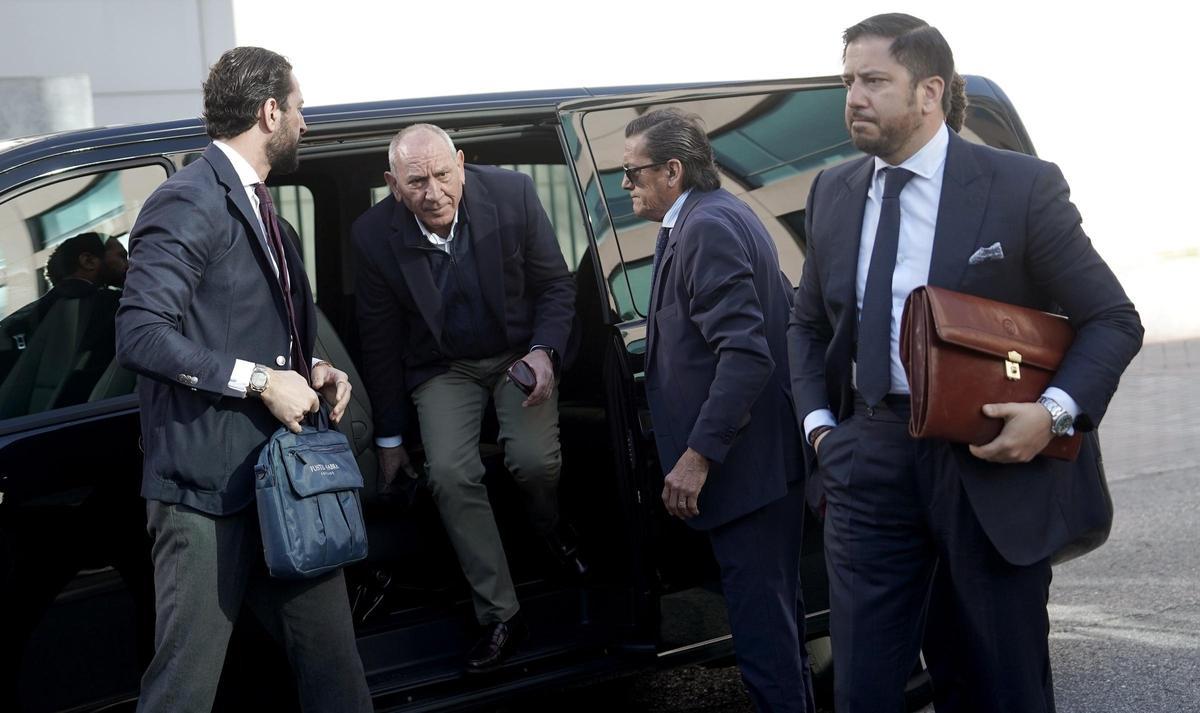 El exDAO de la Policía, José Ángel González, a la llegada a los juzgados.