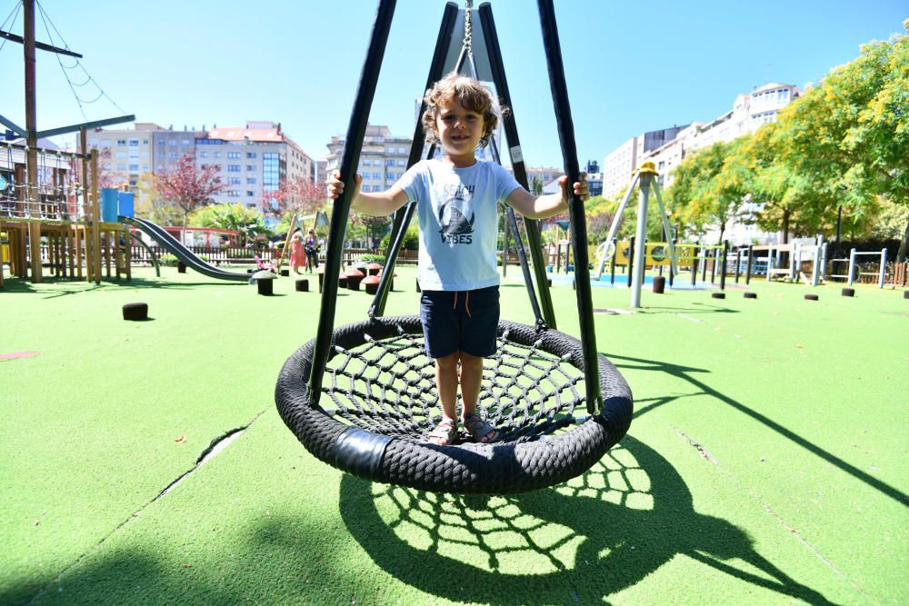 Los niños regresan a los parques de Pontevedra