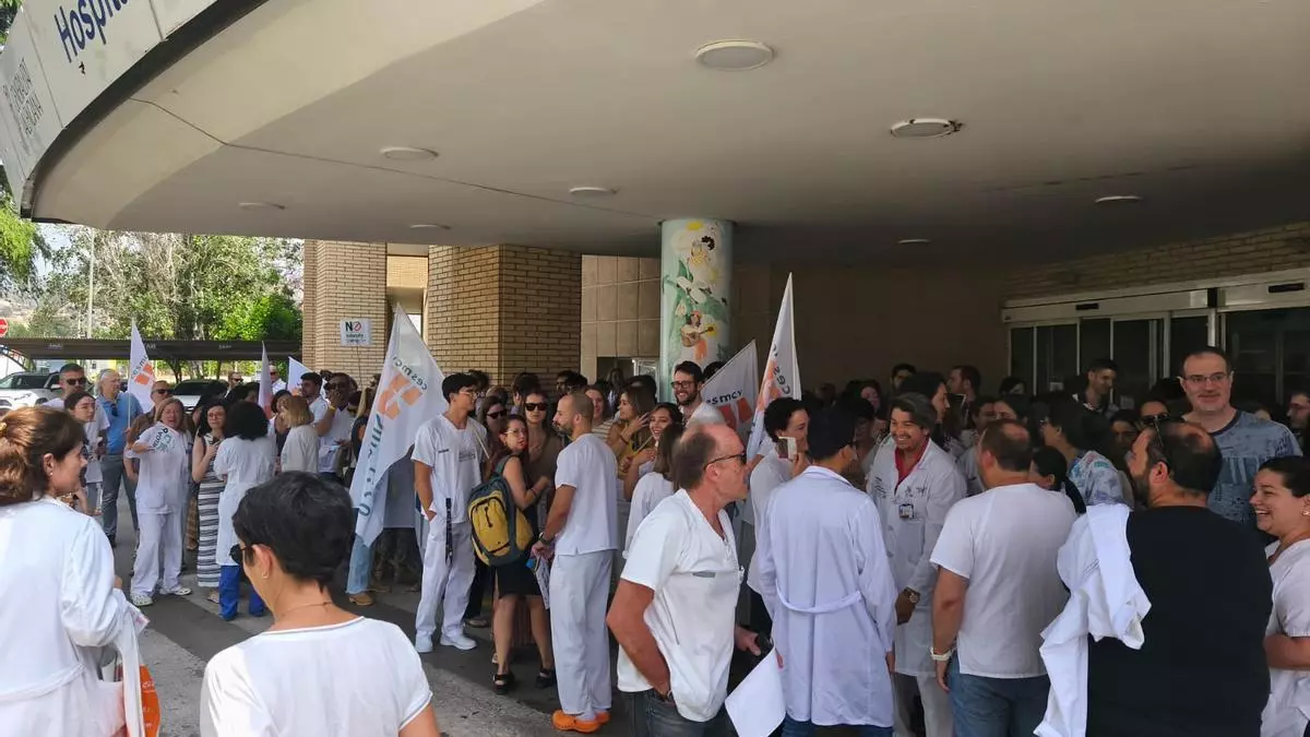 "Respuesta masiva" de los médicos a la huelga nacional: cerca del 90% de los profesionales secundan el paro