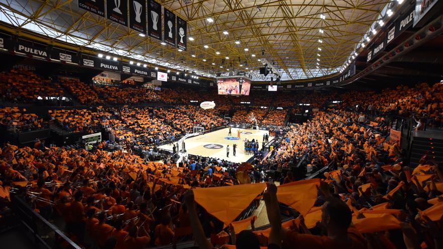 Tifo y fuego en La Fonteta para la &#039;final&#039; contra la Virtus de Bolonia