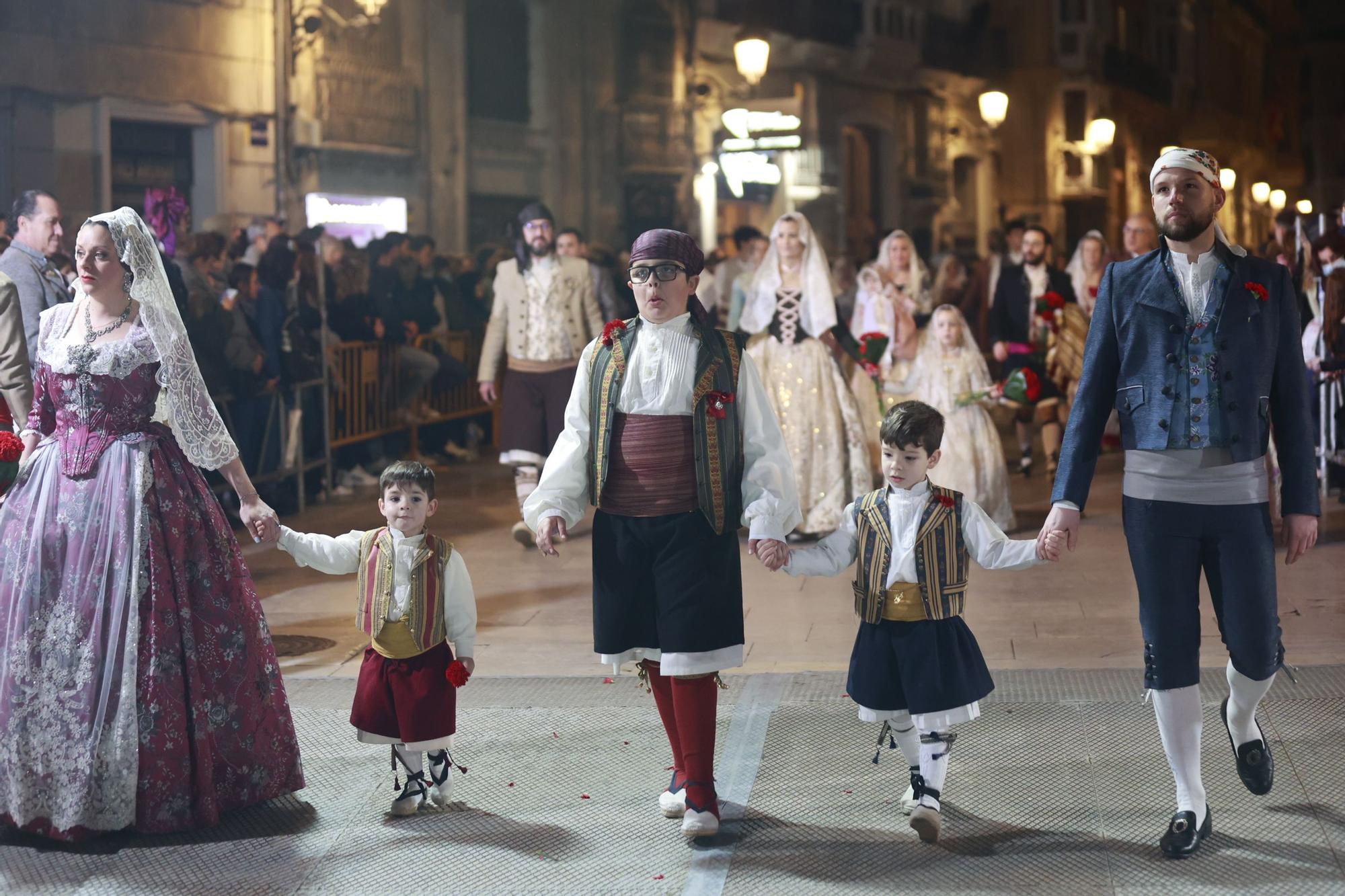 Búscate en el segundo día de ofrenda por la calle Quart (entre las 19:00 a las 20:00 horas)