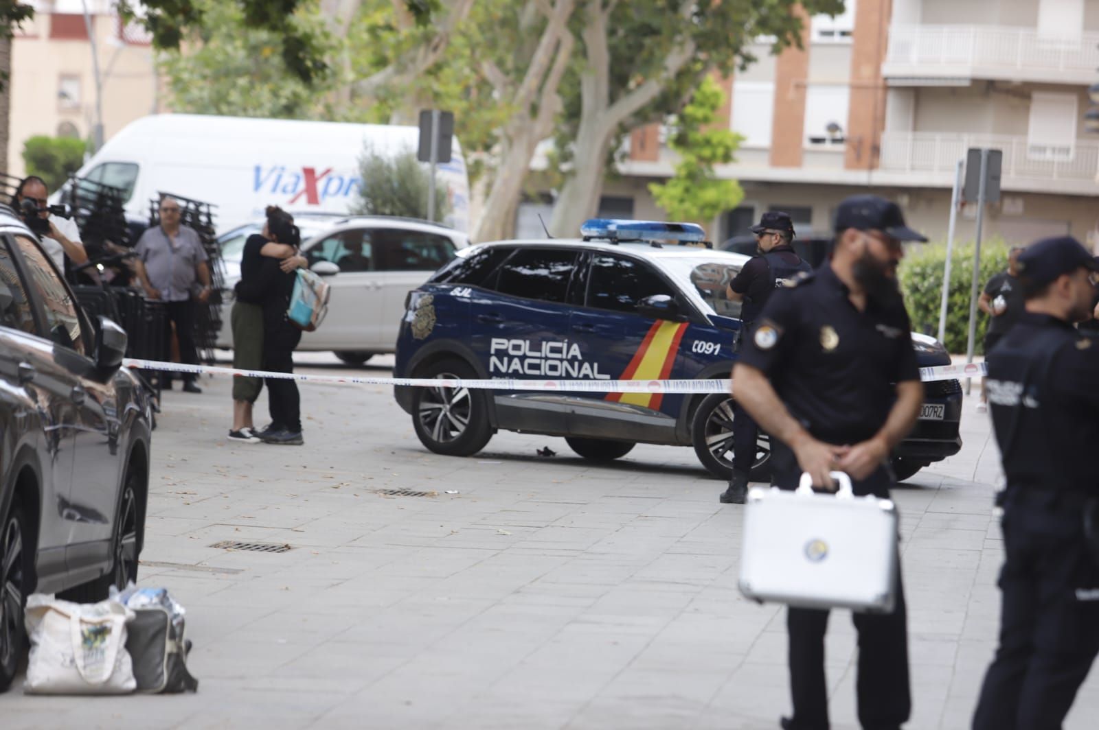 La Policía Nacional en el lugar del doble crimen de Algemesí