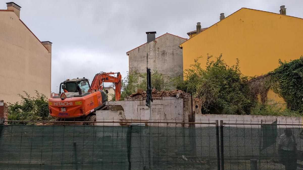 Labores de demolición en Marcos del Torniello