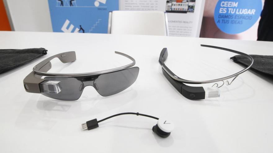 El anterior modelo de &#039;Google Glass&#039;, en una presentación en Murcia.
