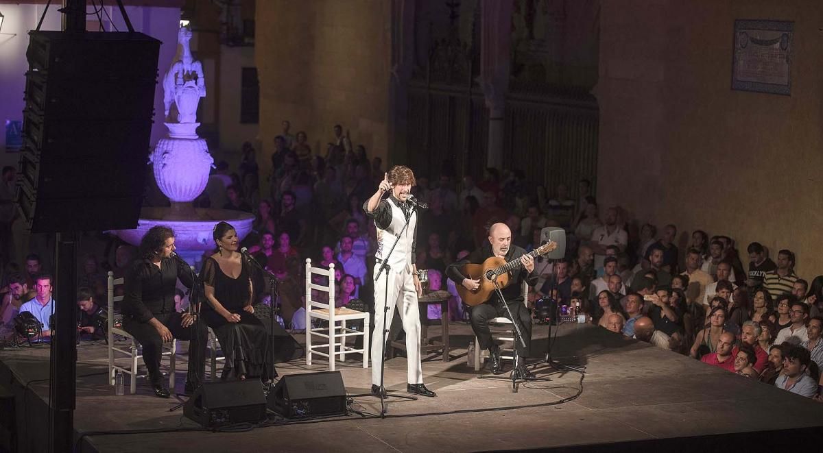 FOTOGALERÍA // Máxima expectación en la décima Noche Blanca del Flamenco en Córdoba