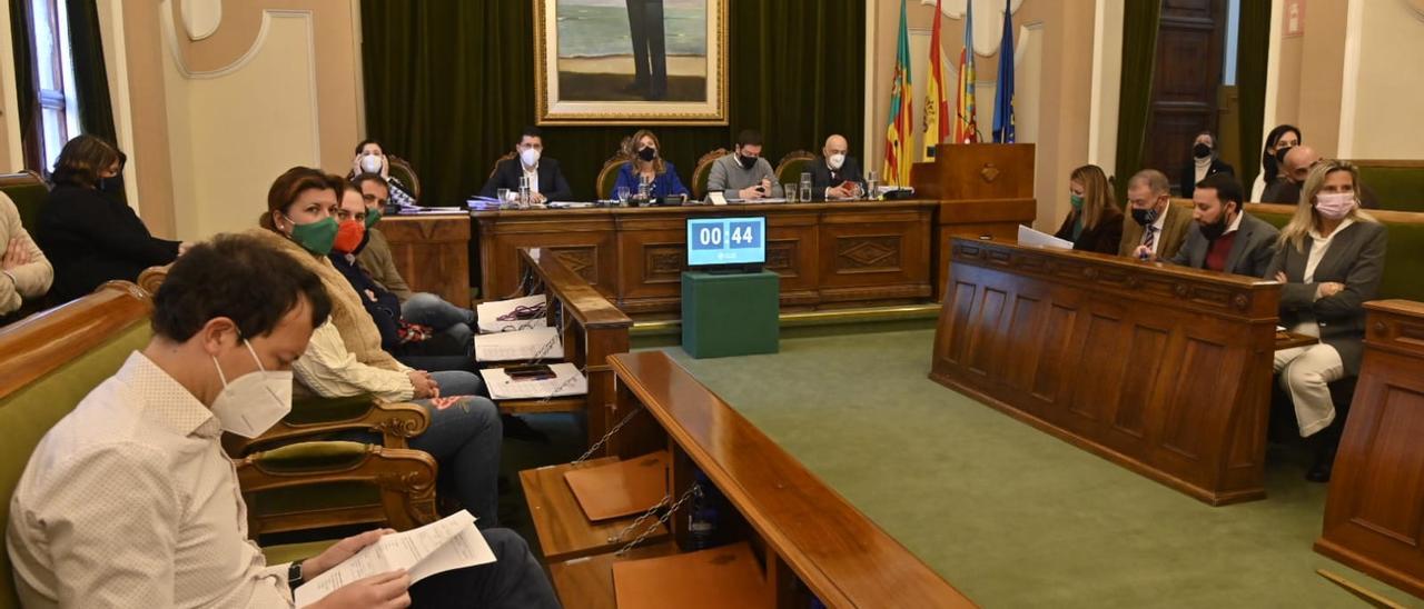 El pleno se ha celebrado en el Ayuntamiento de Castelló a primera hora de la mañana de este jueves.