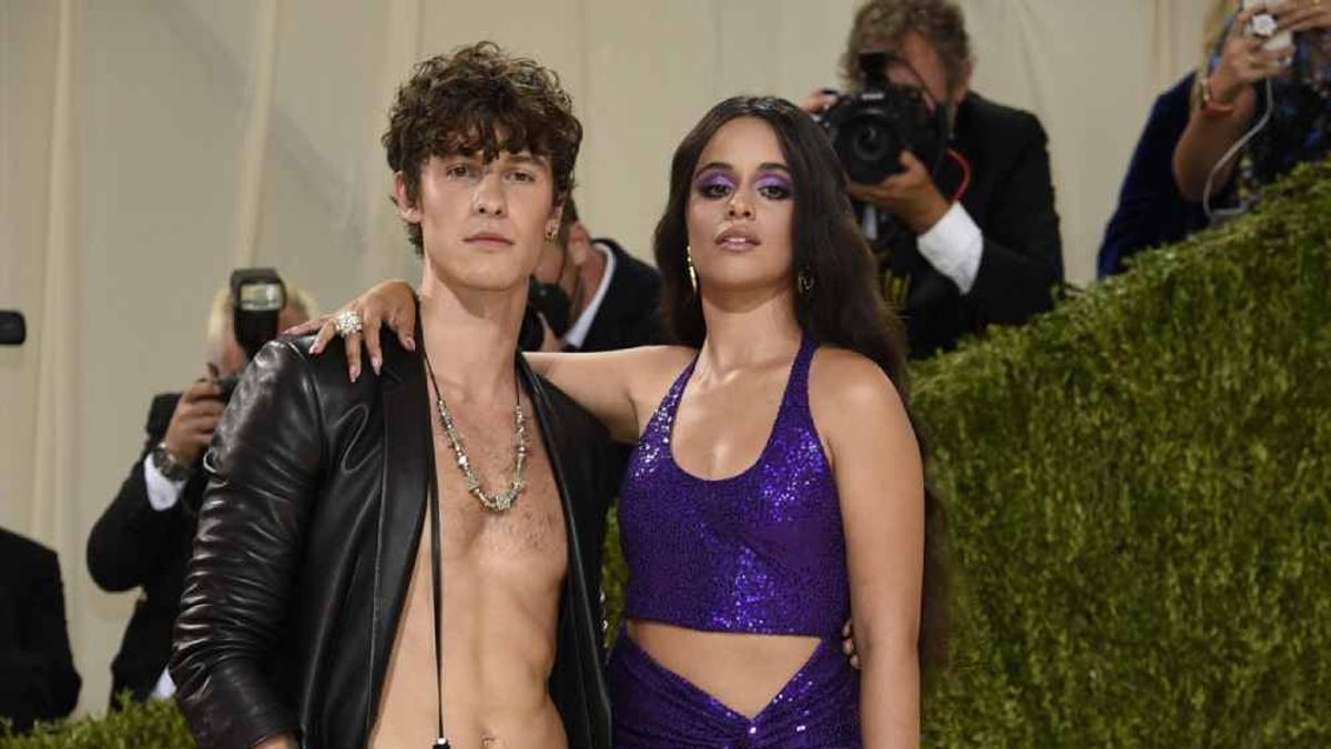 Shawn Mendes y Camila Cabellos en la Met Gala 2021