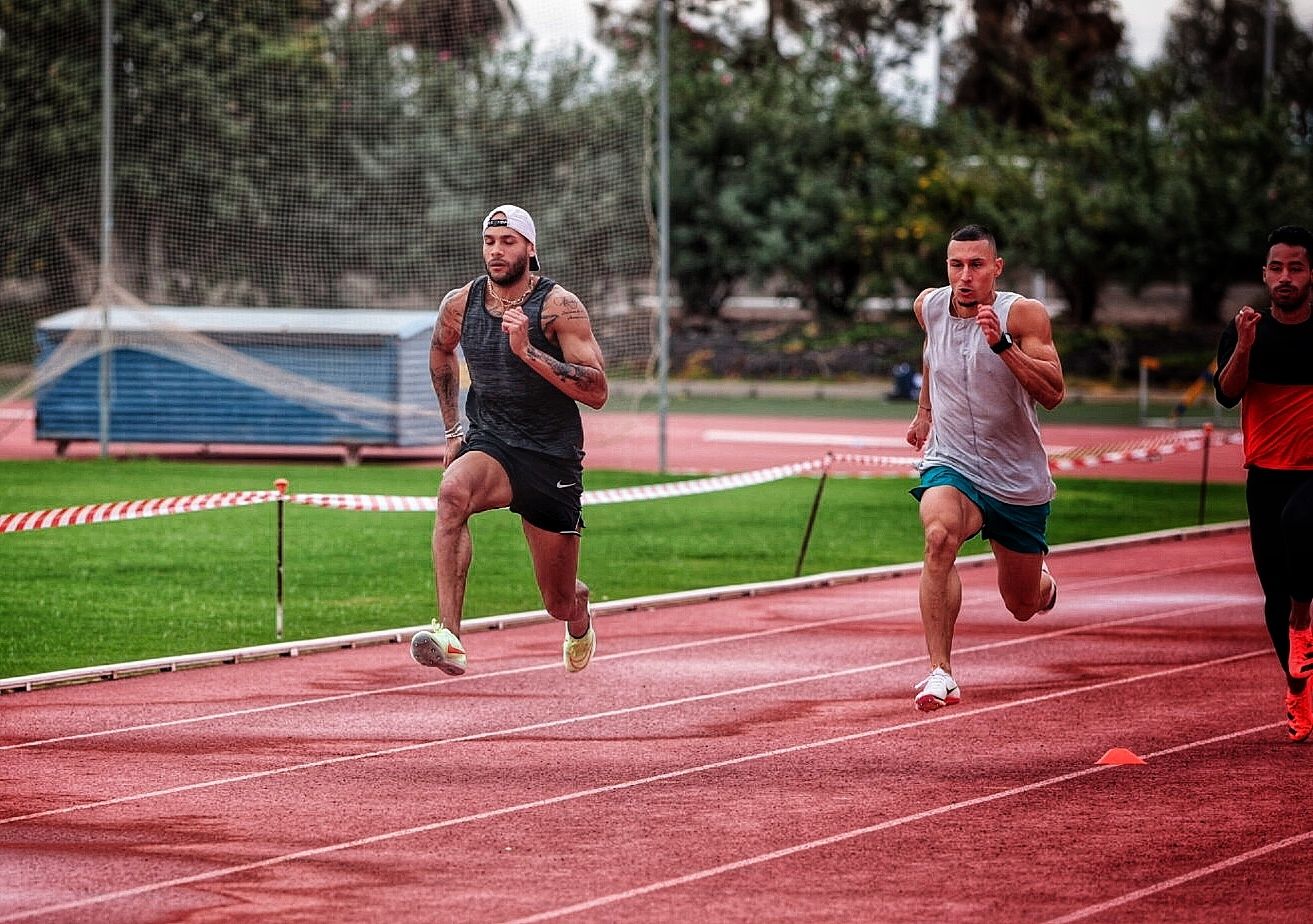 El atleta italiano Marcell Jacobs, oro en los Juegos de Tokio 2020, se entrena en Tenerife