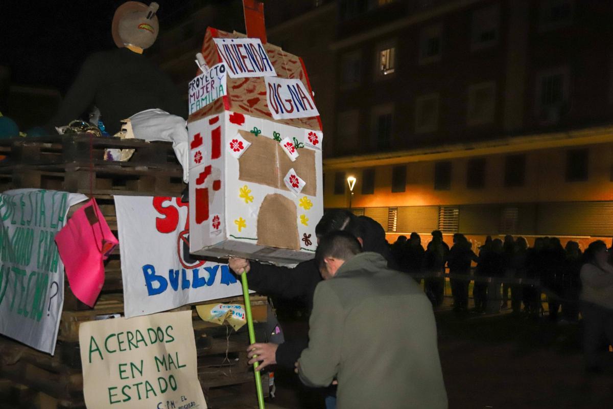 Fotogalería | Las Candelas abren la programación del Carnaval de Badajoz 2026