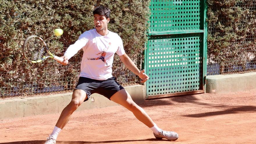 Carlos Alcaraz acelera su preparación para Roland Garros en el Club de Campo