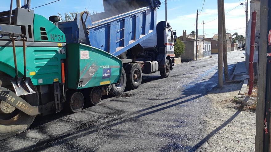 Elche renueva la señalización del casco urbano y las pedanías