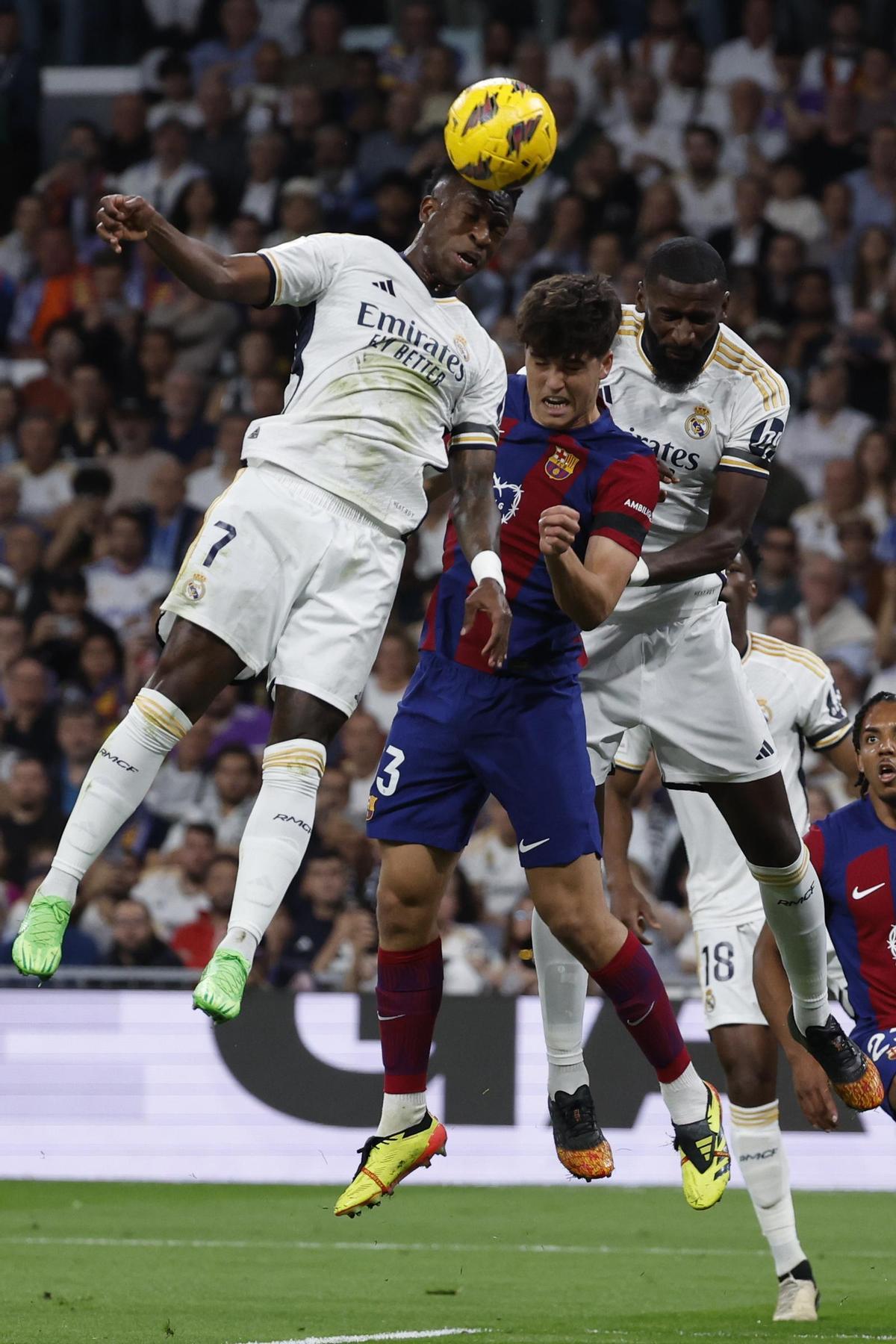 Real Madrid - FC Barcelona. Real Madrid - FC Barcelona.