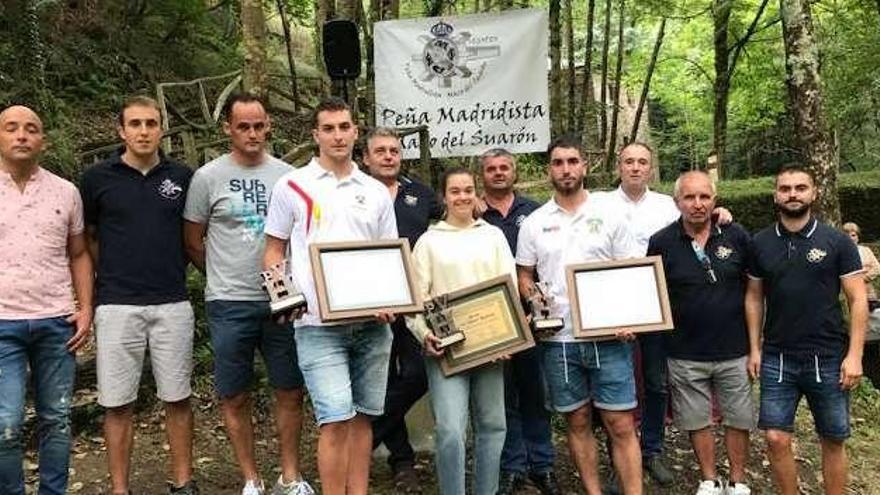 La Peña Madridista homenajea a deportistas veigueños