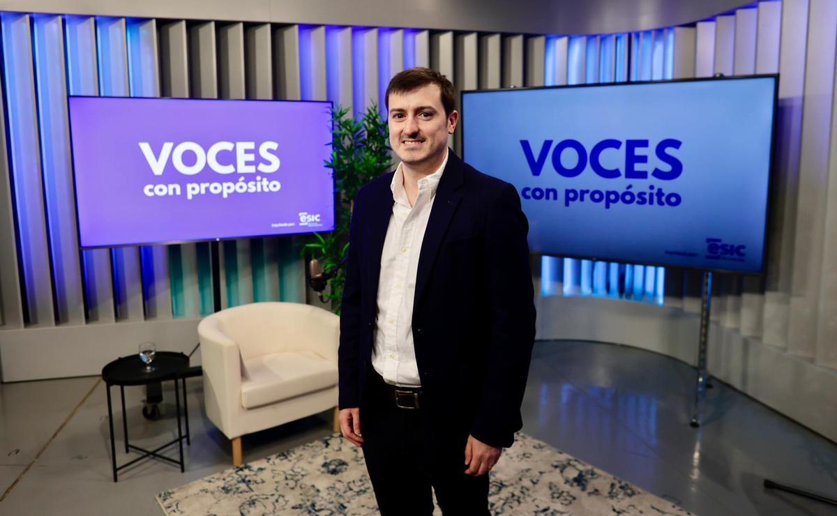 Javier Juan, ahir, en les instal·lacions de Levante-EMV