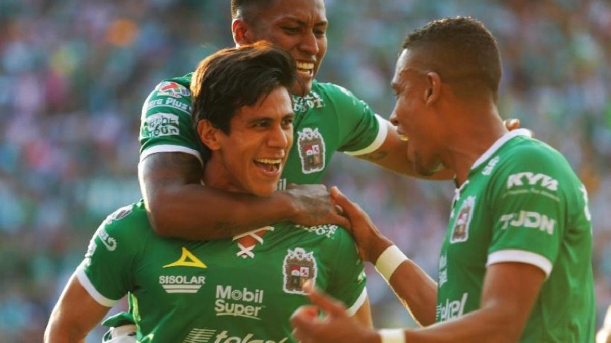 León derrotó a Chivas y ya está en zona de clasificación