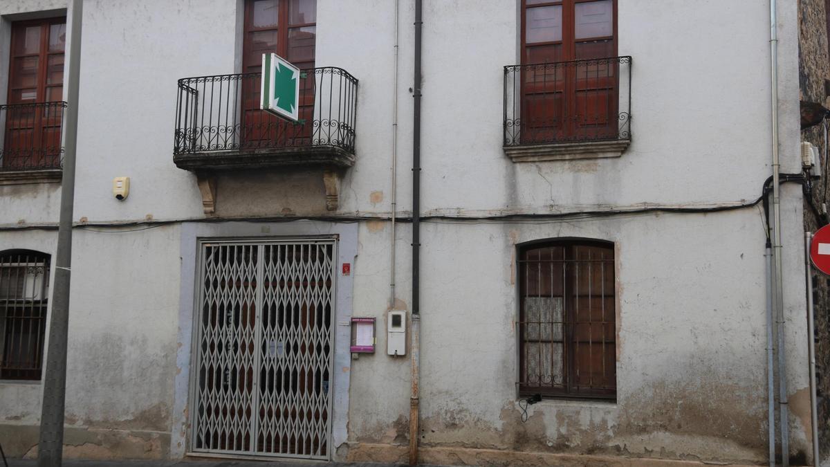 La farmàcia de Castellfollit de la Roca que va tancar dissabte