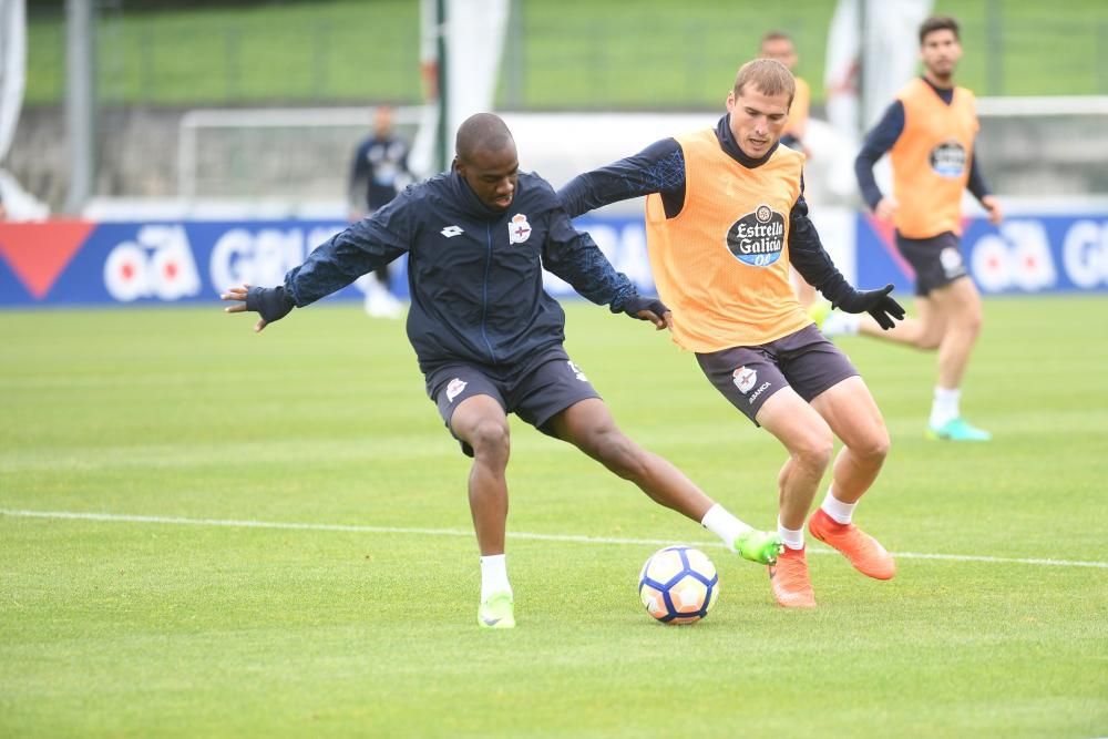 Los jugadores vuelven a los entrenamientos tras el empate en Pamplona ante el Osasuna.