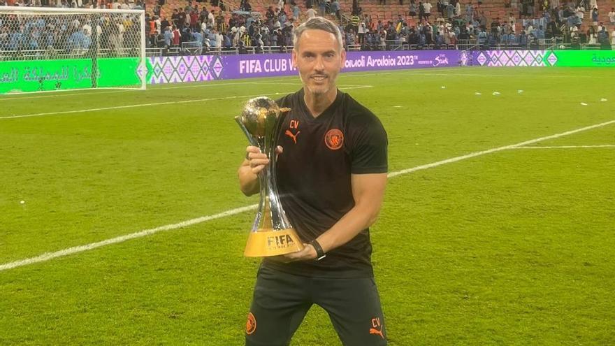 El mallorquín Carlos Vicens se proclama campeón del mundo con el Manchester City