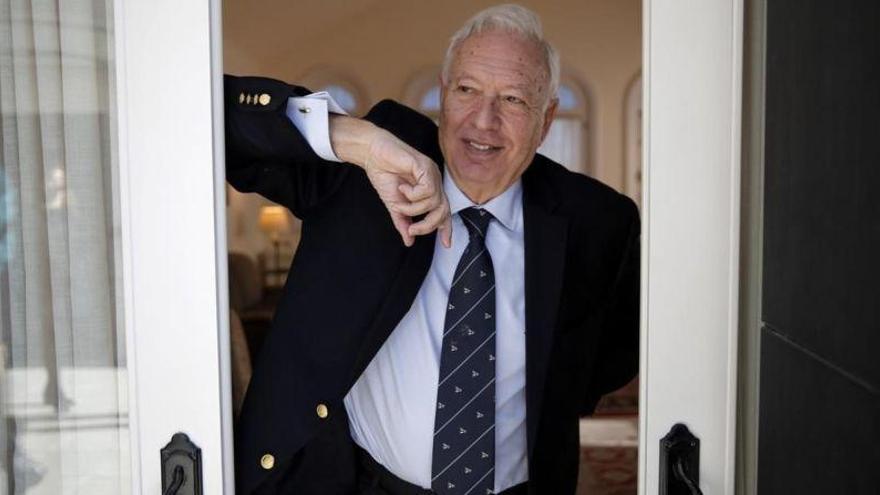 Margallo: &quot;Yo siempre me he mojado, pero ha tenido un coste&quot;