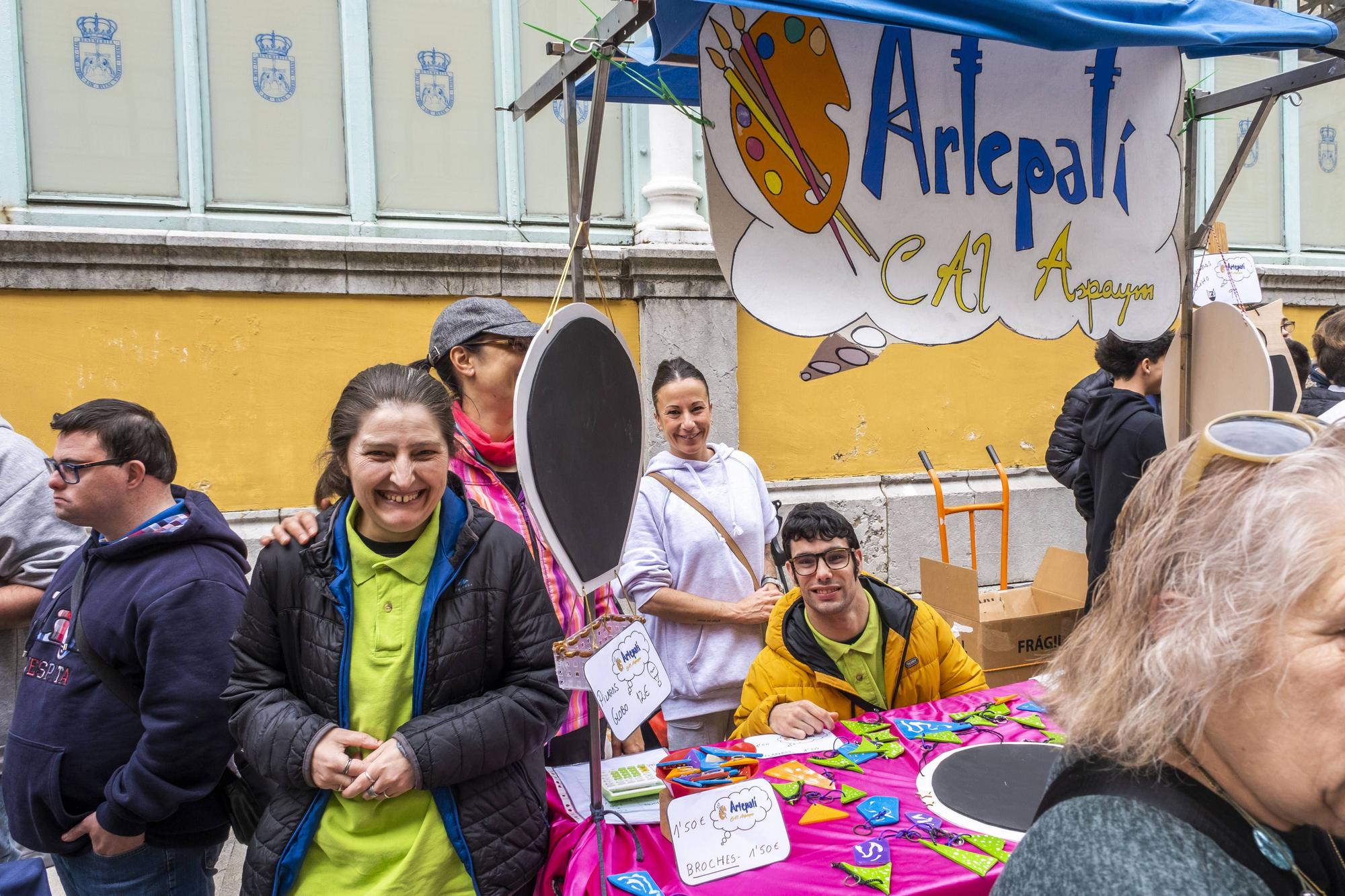 En imágenes: Mercados de Cooperativas y Asociaciones Educativas Asturianas en el Fontán