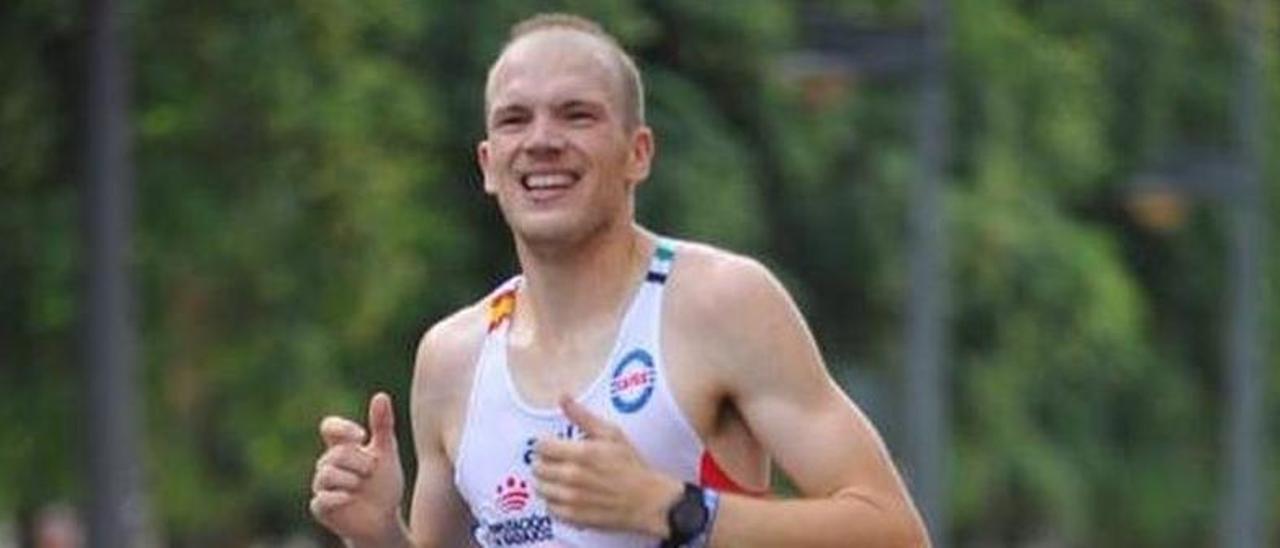 Jorge González, en pleno esfuerzo en la Media Maratón de Valencia.