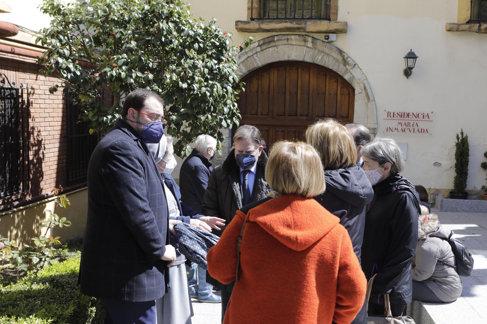 EN IMÁGENES: Capilla ardiente por la adolescente asesinada en Oviedo