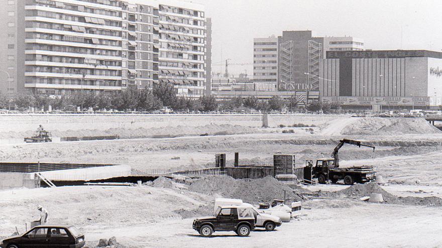 Así se transformó el viejo cauce del río Turia en jardín