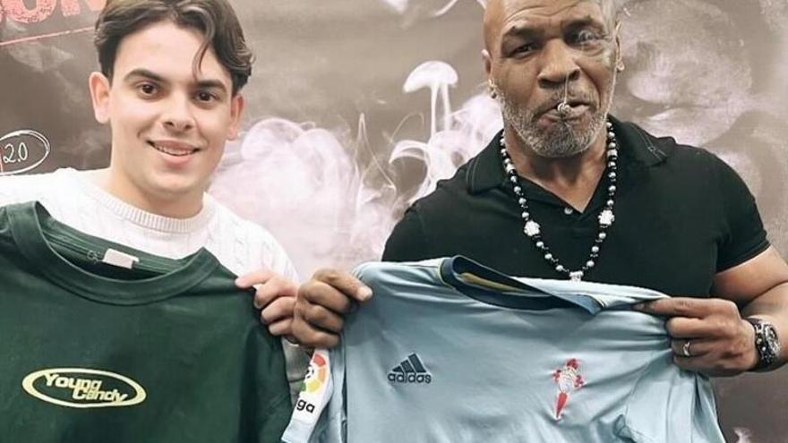 Mike Tyson, de la bandera de Galicia a la camiseta del Celta..., ¿qué será lo próximo?