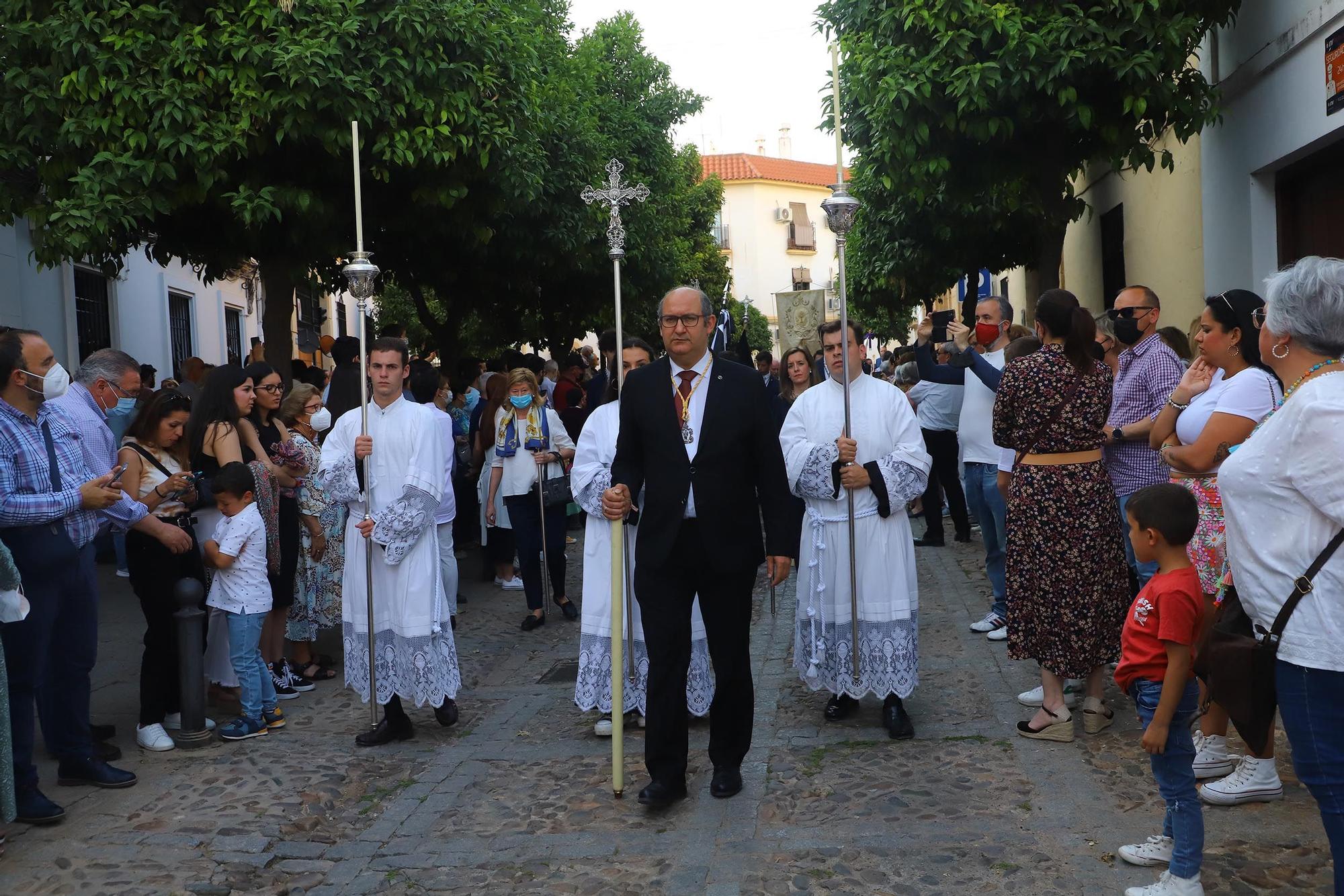 San Rafael procesiona por las calles de Córdoba