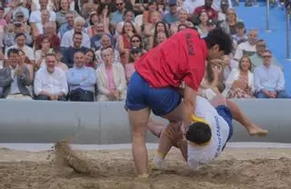 Lucha Canaria y Coreana en Las Canteras