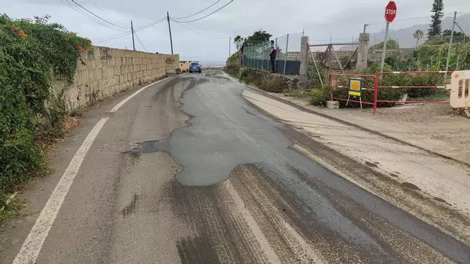 Cierre del camino de La Costa