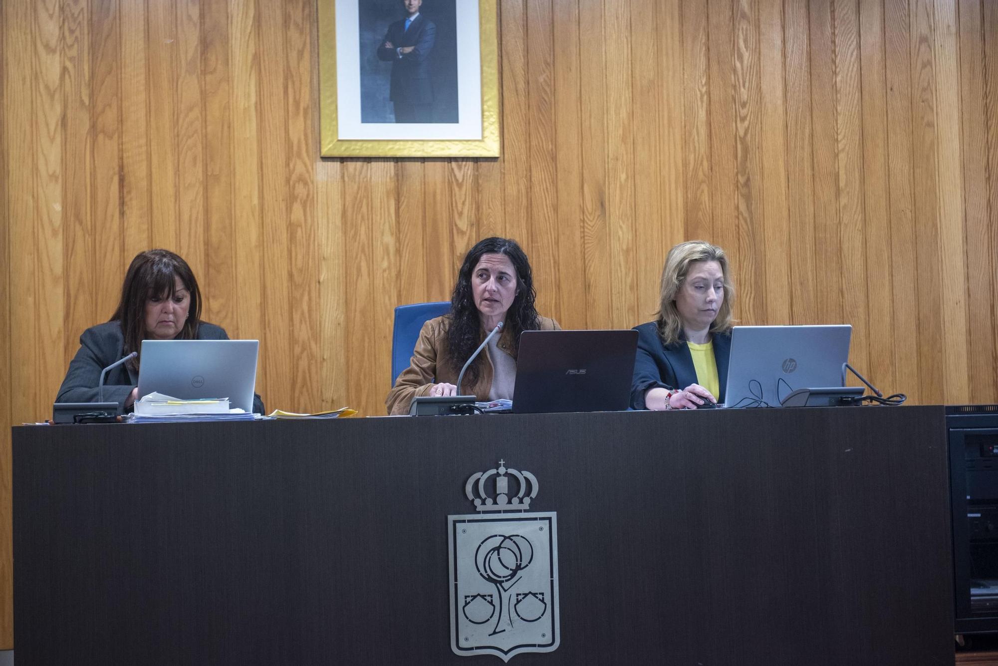 Último pleno de María Pan como alcaldesa de Cambre