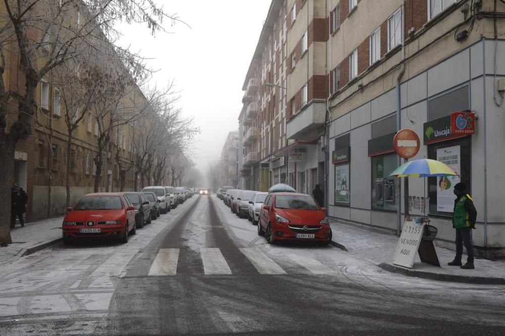 Zamora amanece de blanco por la cencellada