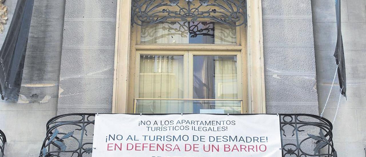 Protesta contra los apartamentos turísticos