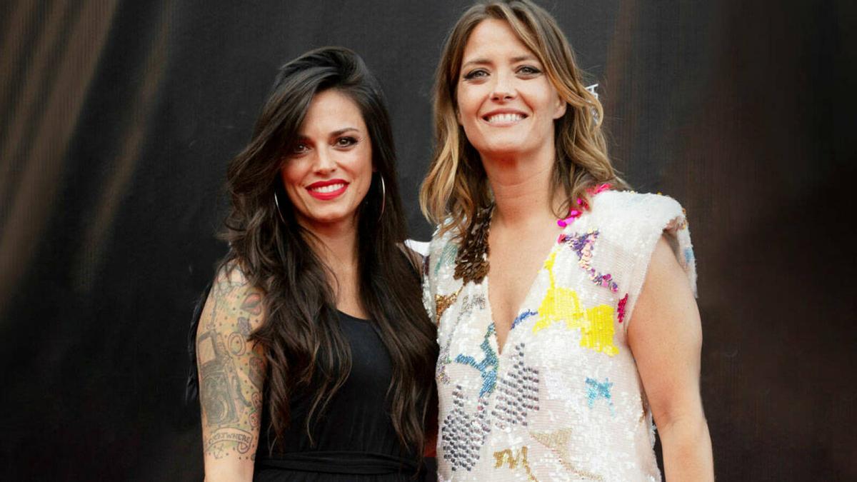 María Casado presenta oficialmente a su novia, la cantante Martina, en Marbella