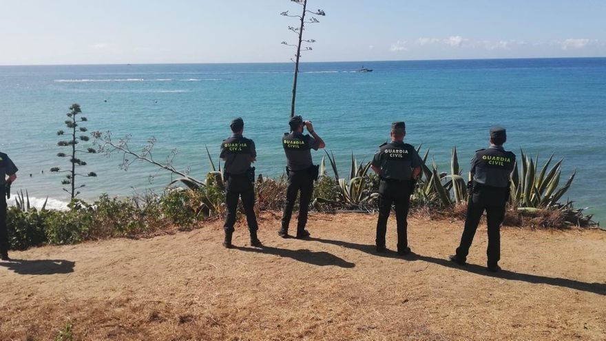 El conato de incendio de Los Caños de Meca se originó por la caída accidental de una vela