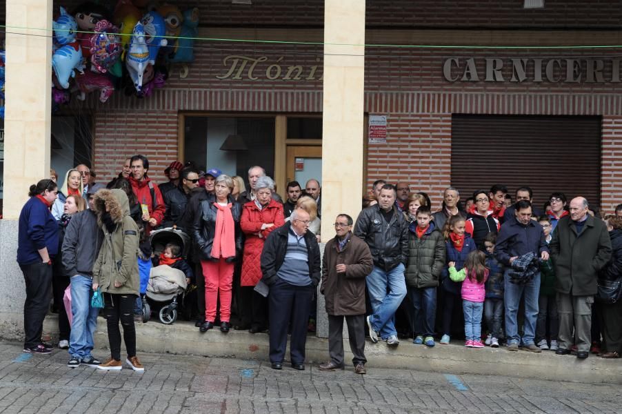 La lluvia no restó ambiente a la petición del Toro